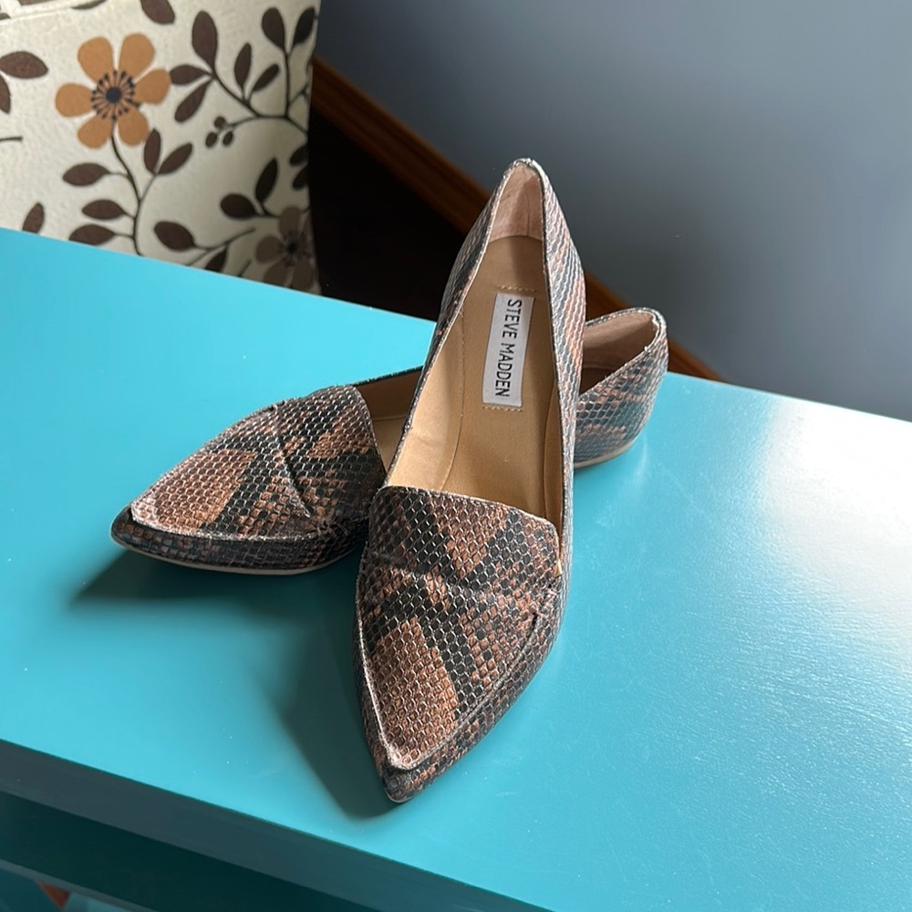 Steve Madden Women's Brown Snakeskin Pumps
